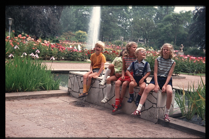 15.Frankfurt jul 1972 Brigitte,Marion,Peter,Britta,Jurgen.JPG